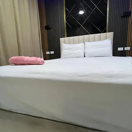 Lucky Room-2