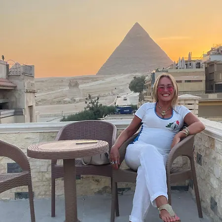 Sphinx Palace Pyramids View Inn-3