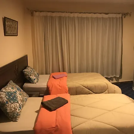 3 Pyramids View Inn-2
