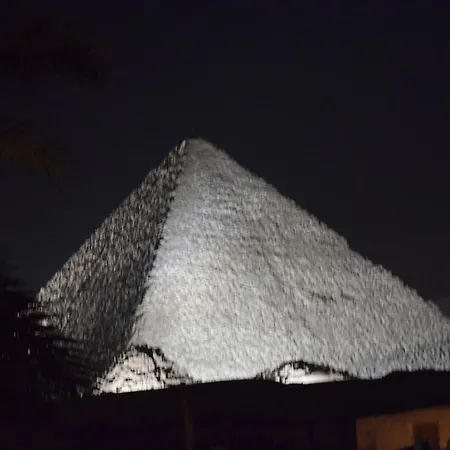 Pyramids Overlook Inn-2